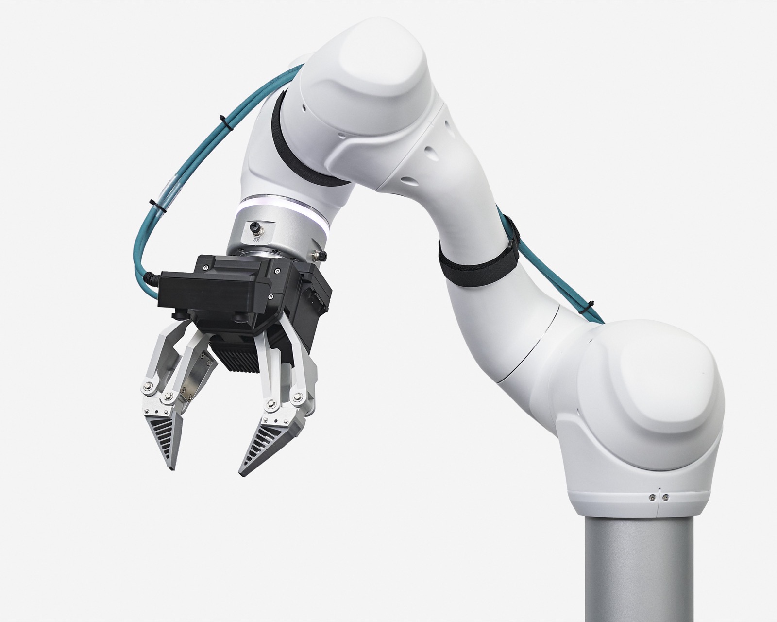 SigmaKit components: AI software, robotic hands, teaching devices and sensor modules